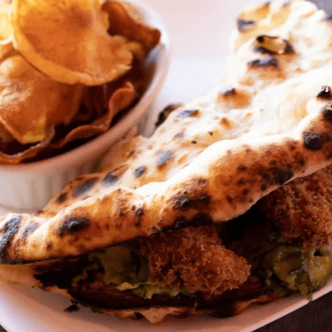 Bengal Chicken Naan Vaj (Sandwich).