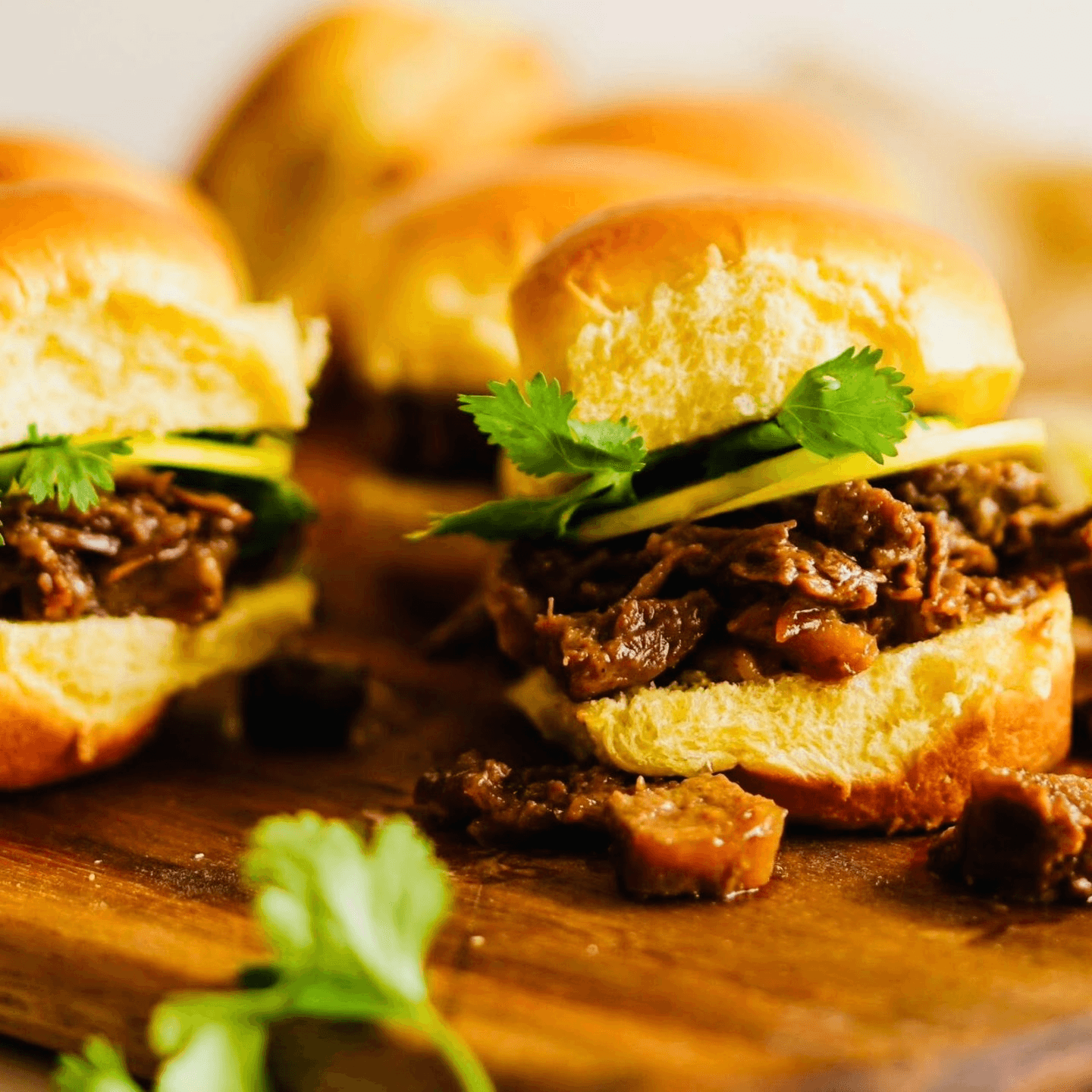 🍻 Comfort Food, Cold Drinks & Great Tunes