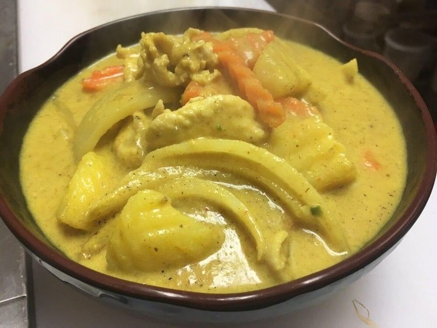 YELLOW CURRY.