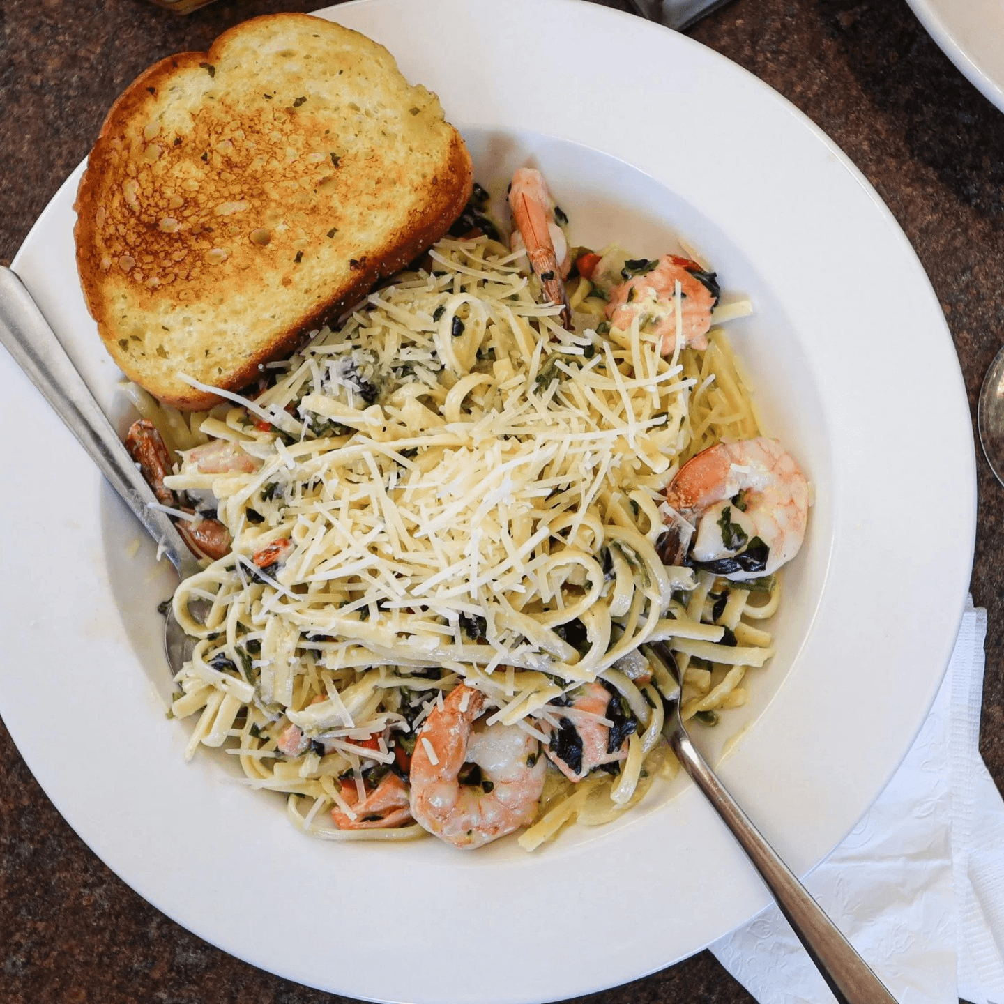 Lunch and Dinner Favorites Served Fresh🌿 