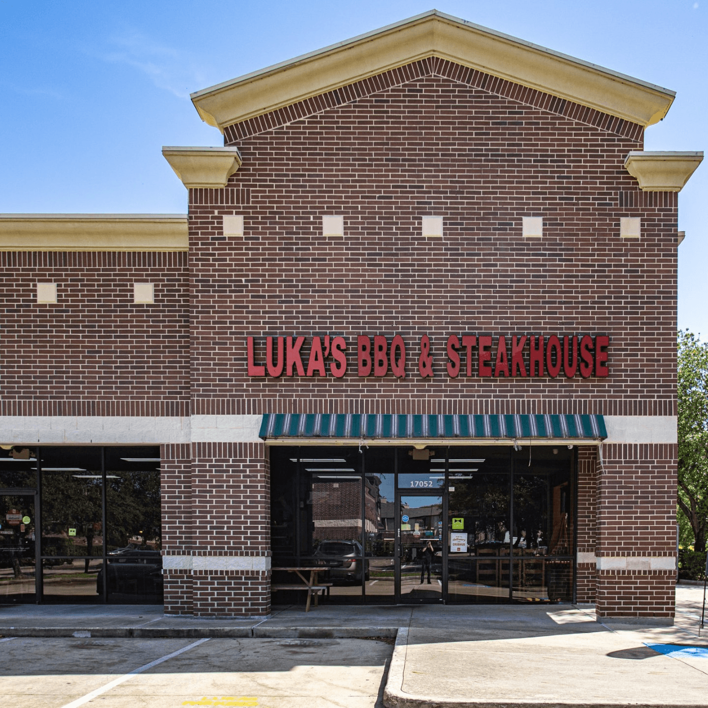 Welcome To Luka's Barbecue & Steakhouse