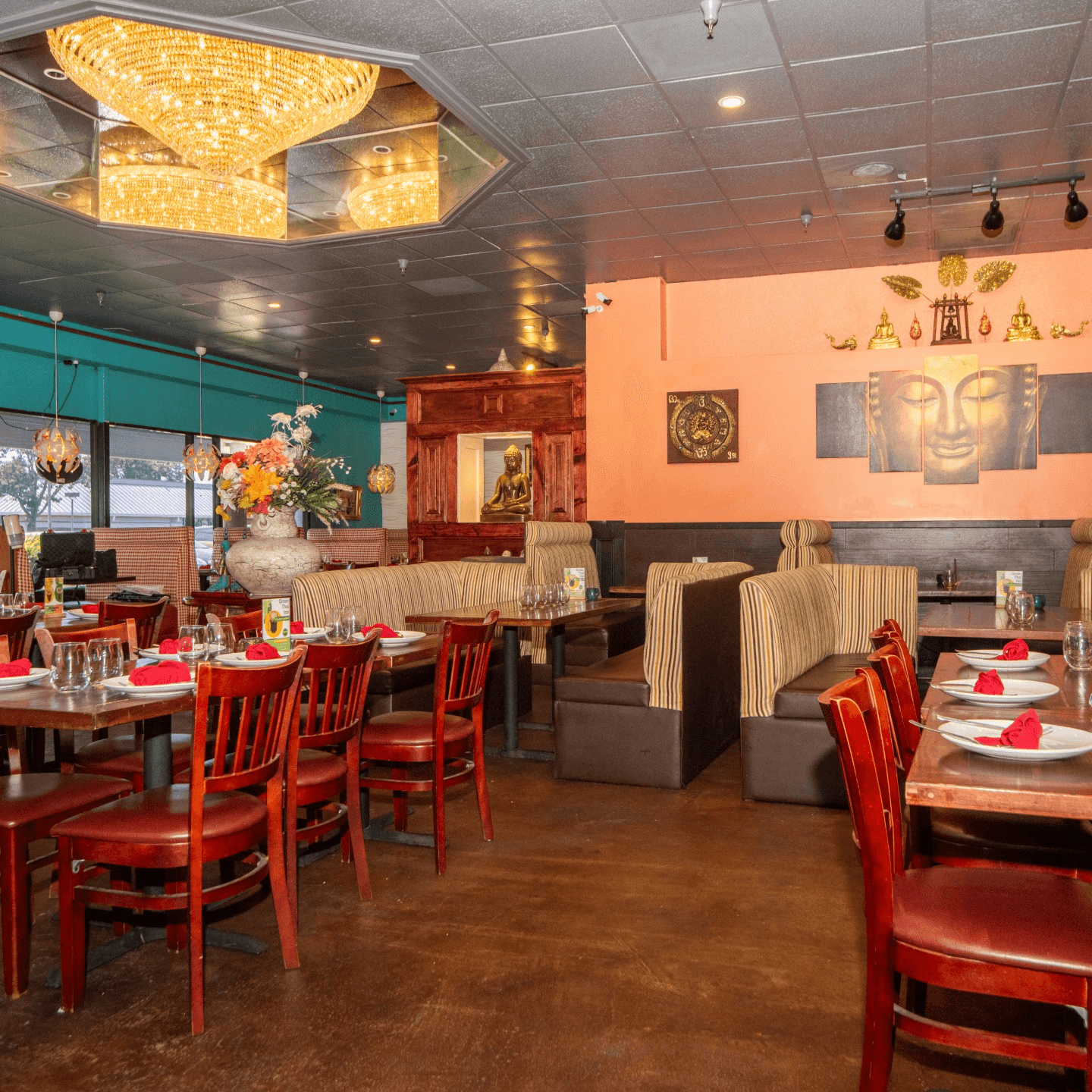 Dine In and Feel the Warmth of Thai Terrace