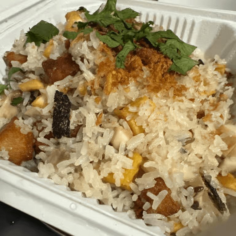 R2. Chickin & Mushrooms Fried Rice.