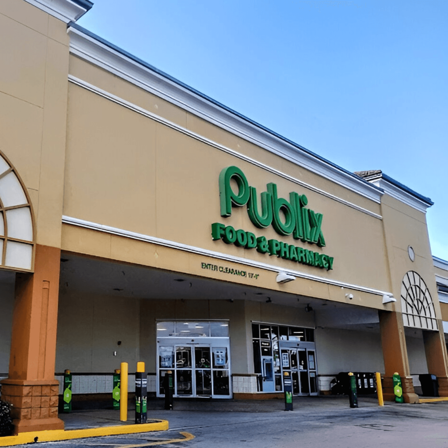 Shop, Stroll & Savor Near Ah-Beetz