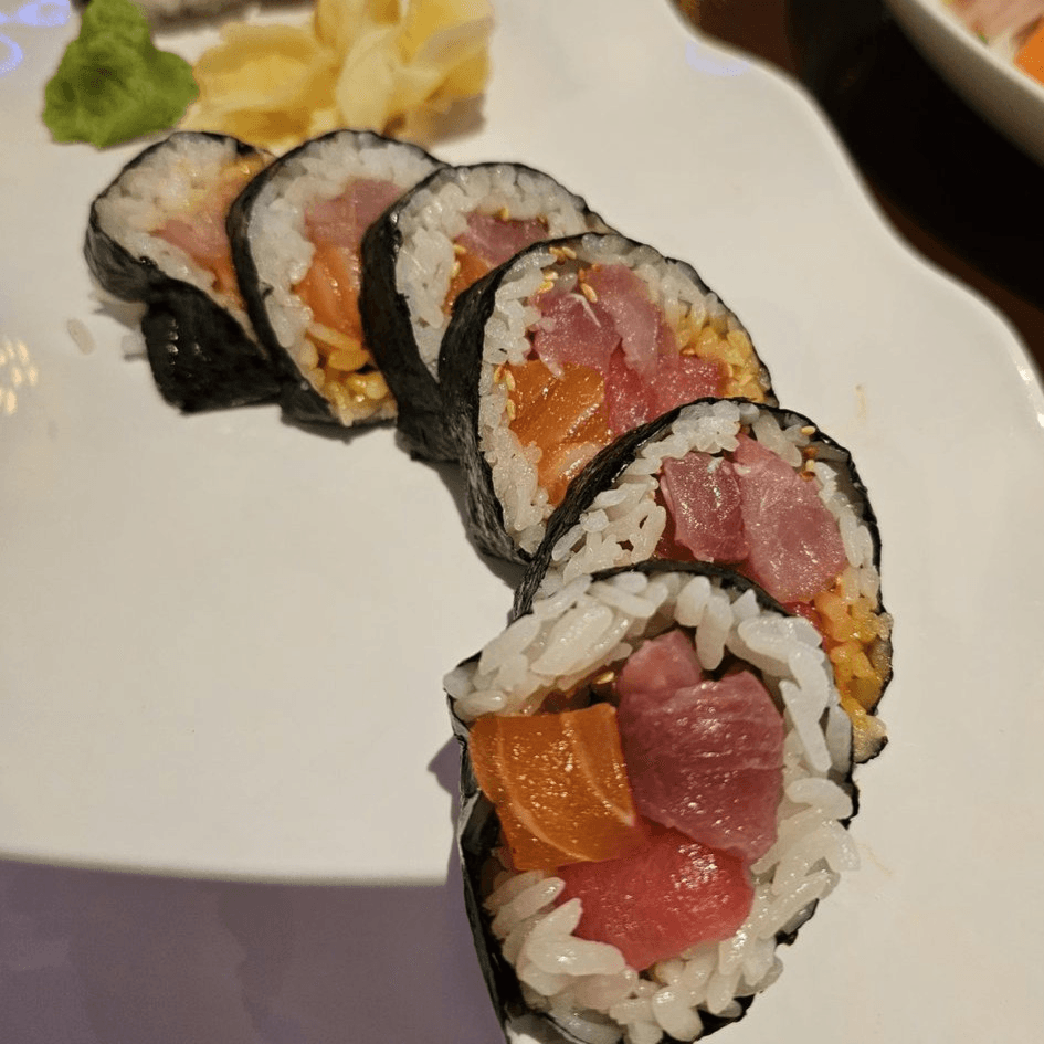 Spicy Samurai Roll.