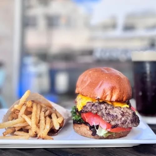 Da Kine Cheeseburger.