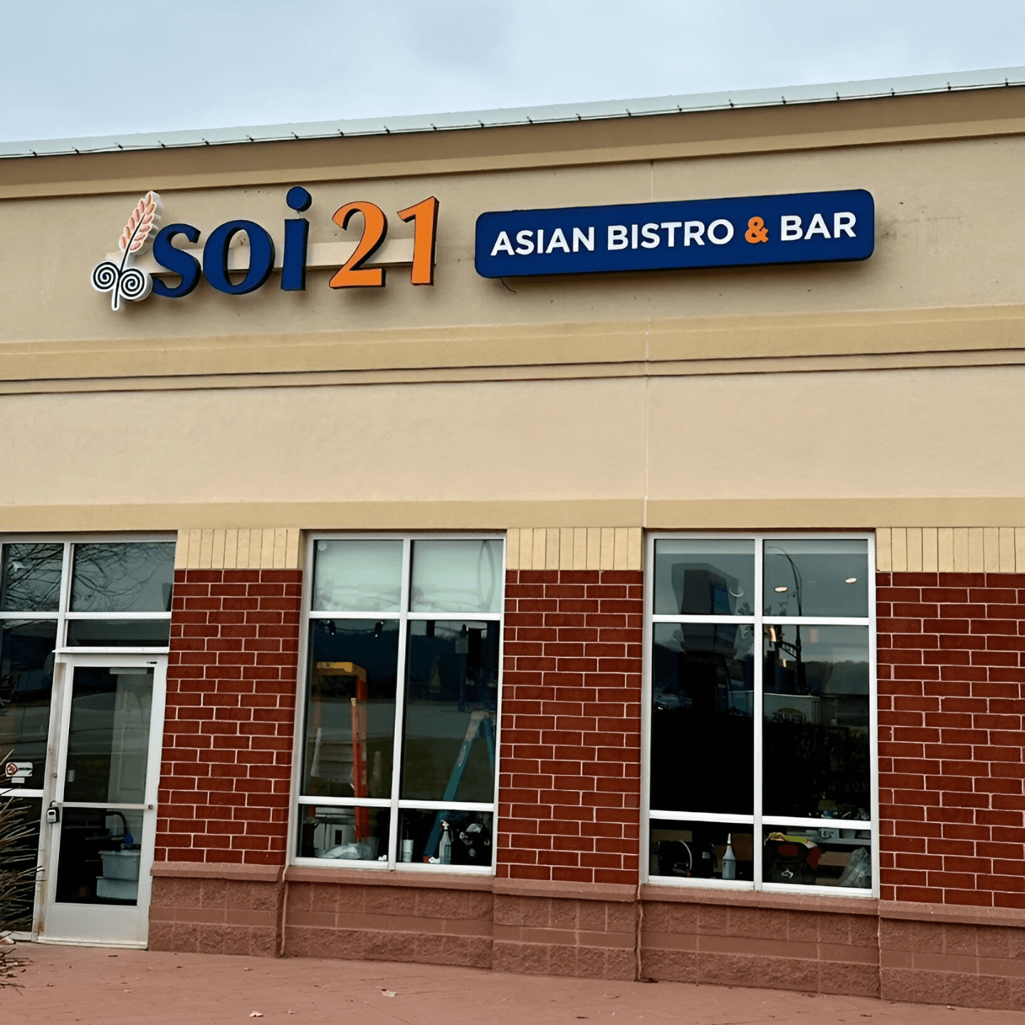 Welcome to Soi21 Asian Bistro & Bar