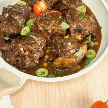 Rabo (Oxtail).