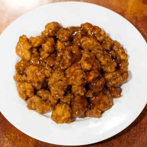 L25. General Tso Chicken Combo.