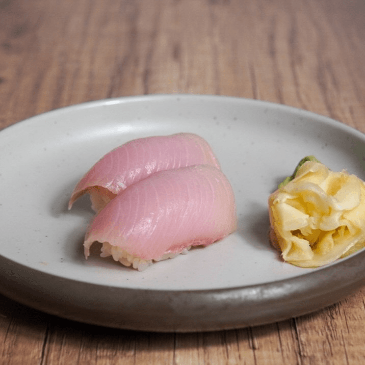 Yellowtail Nigiri　ハマチ.