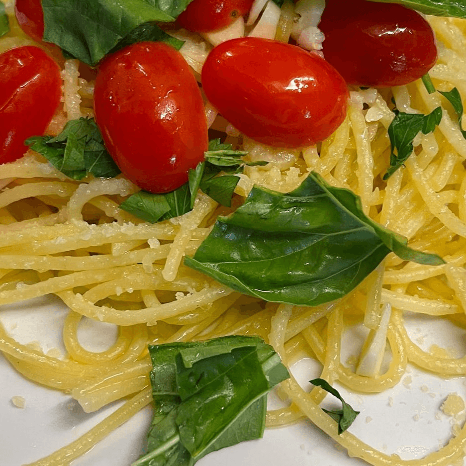 Pasta con pomodoro fresco.