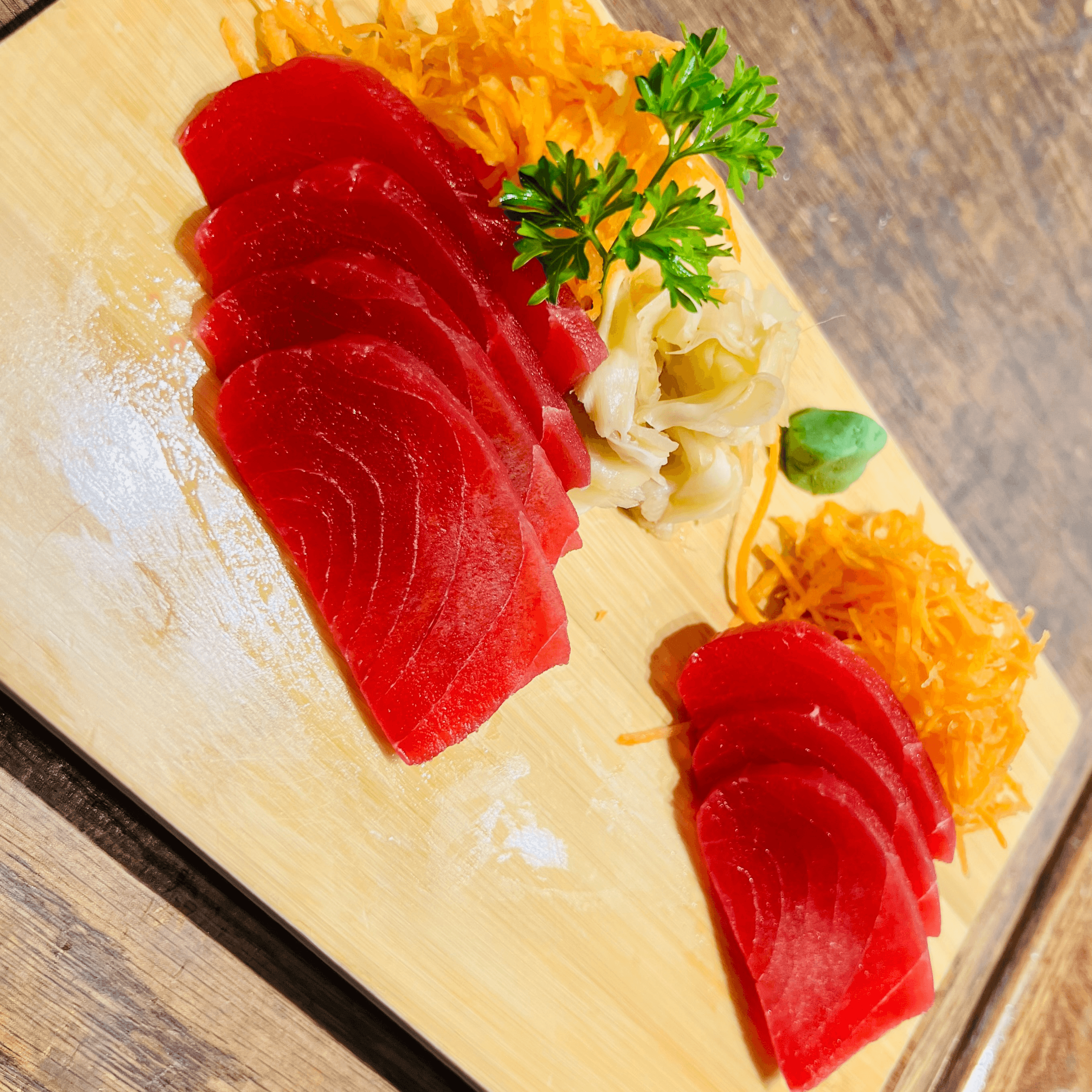 Sashimi Tuna Appetizer7 Pieces.