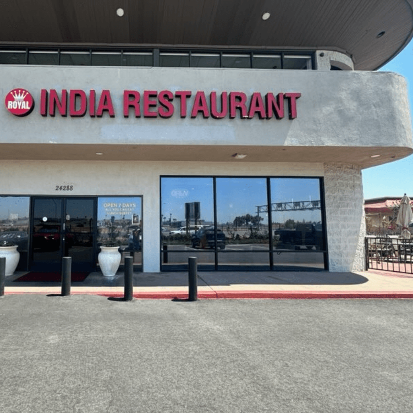 Welcome To Royal India Restaurant