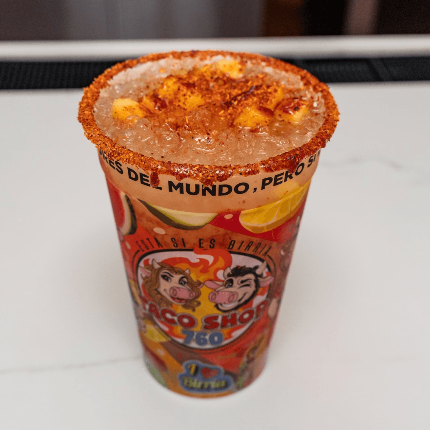 Large Prepared Pineapple / Piña Preparada Grande.