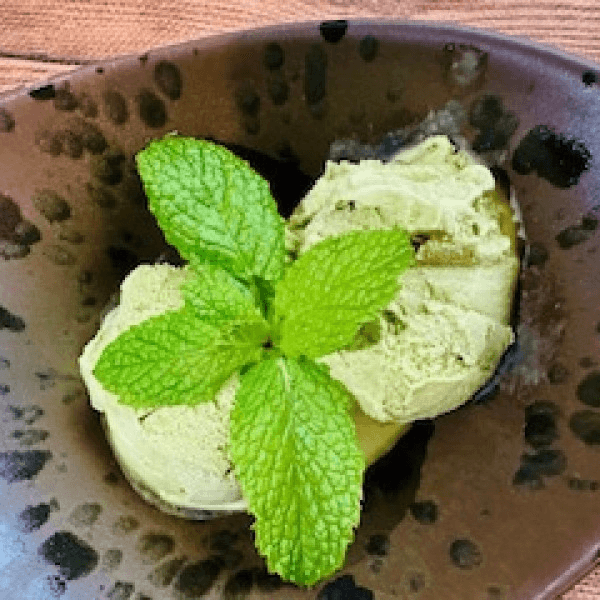 Green tea ice cream (2 scoops).