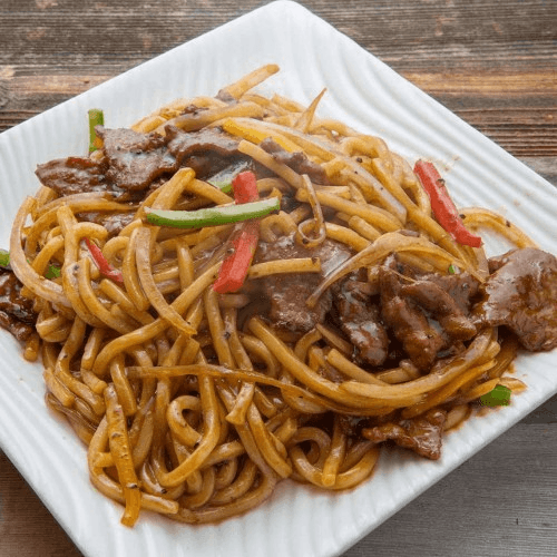 Sizzling Beef Udon with Black Pepper 黑椒牛肉炒烏冬