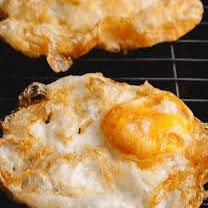 2 Fried eggs.