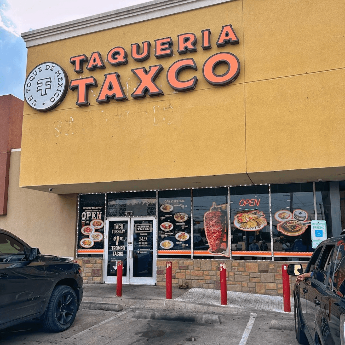 Welcome to Taqueria Taxco - Irving Boulevard
