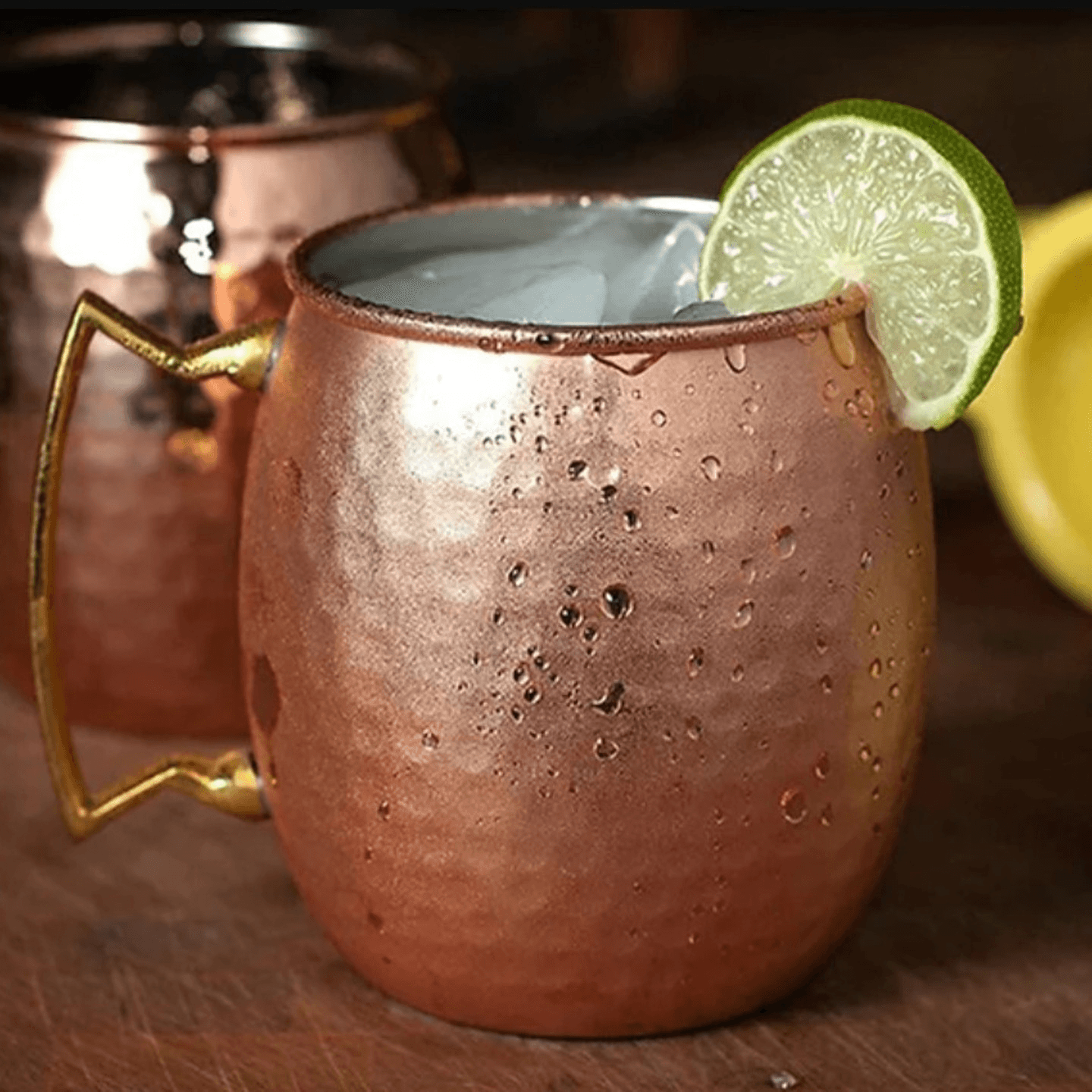 Crafted Cocktails – The Art of Premium Pour