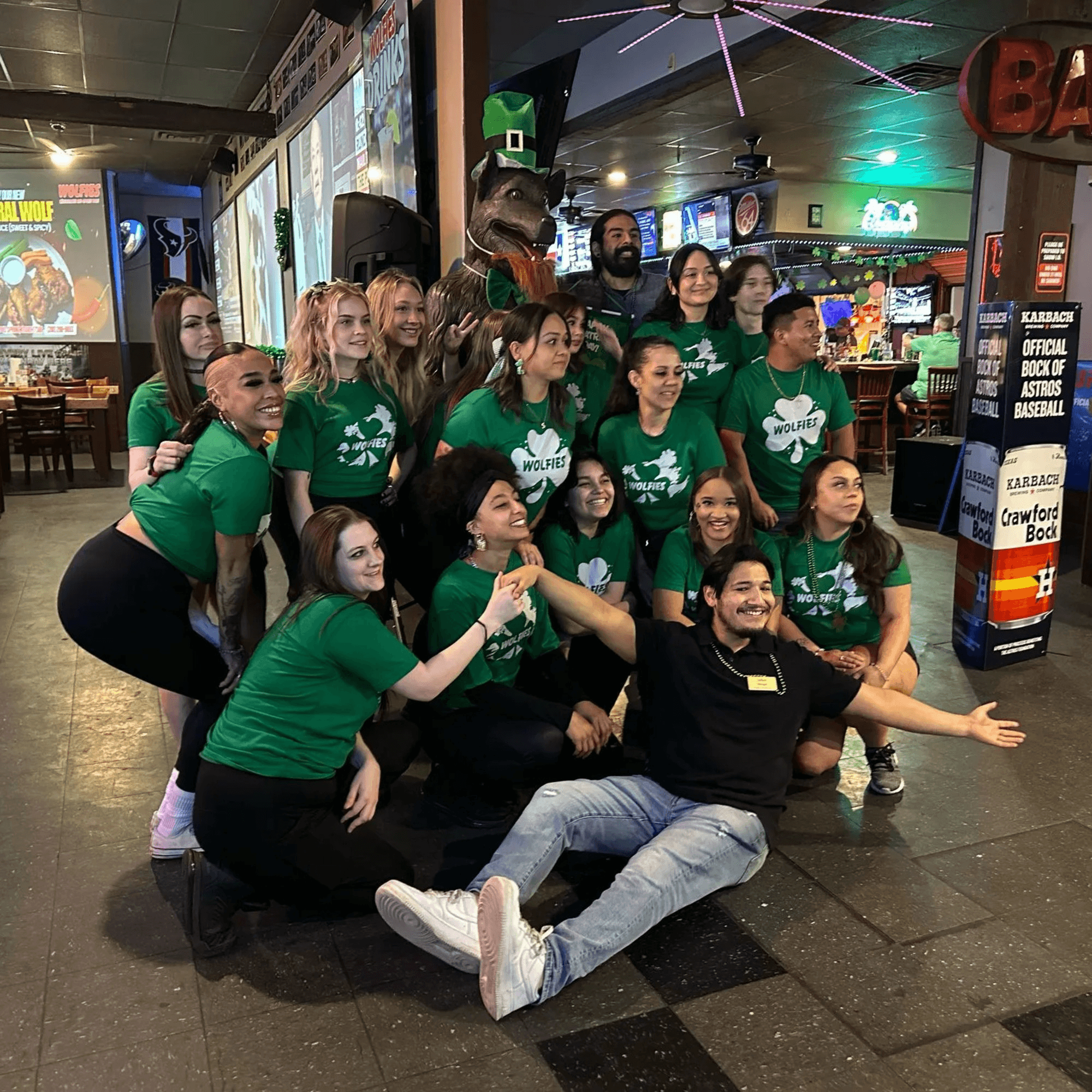 Wolfies Restaurant and Sports Bar gallery image #2