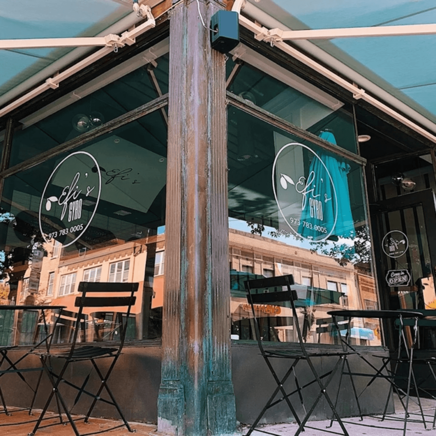 Welcome to Efi's Gyro - Montclair