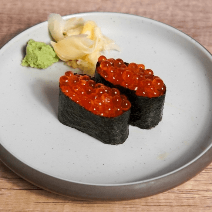 Ikura (Salmon Roe) Nigiri　イクラ.