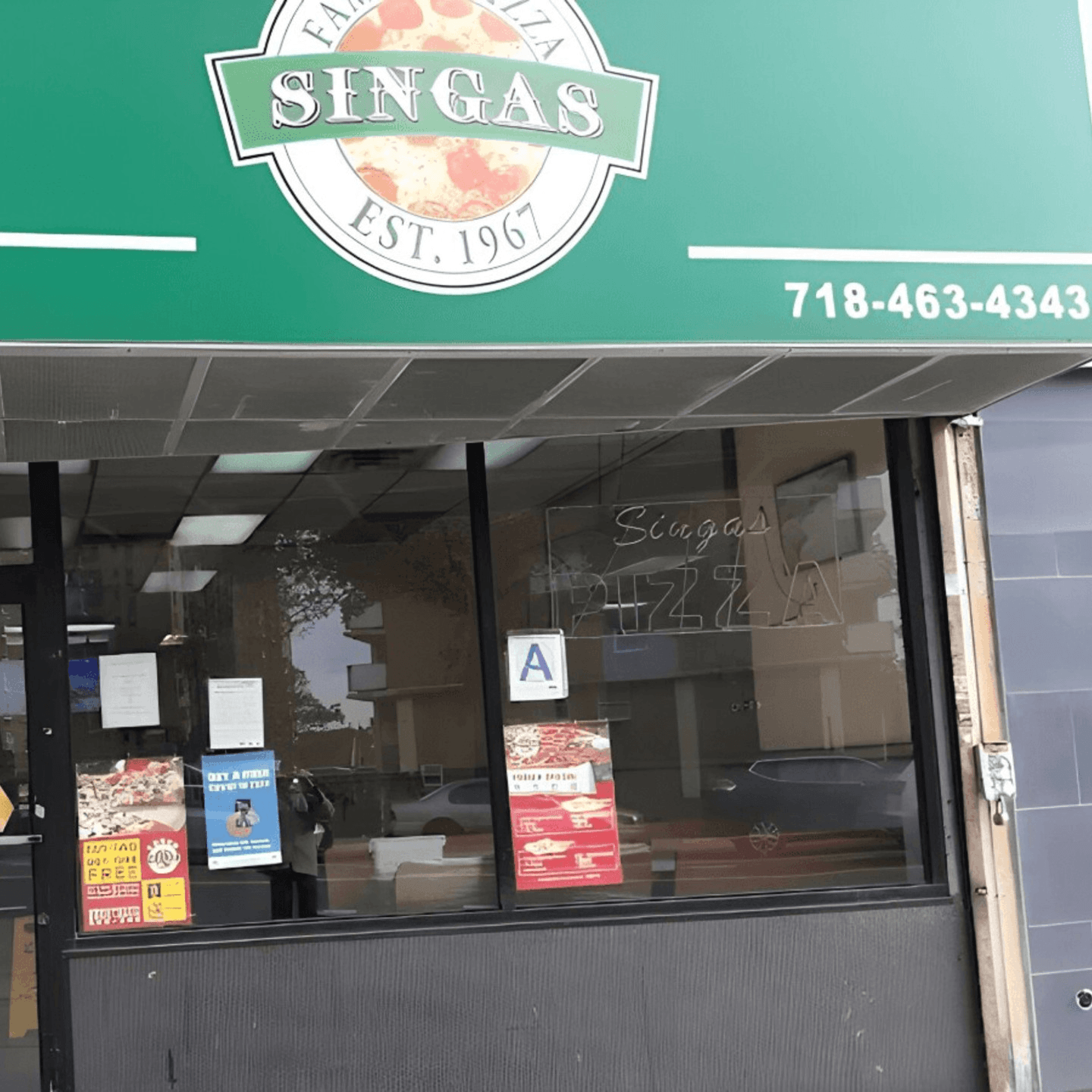 Singas Famous Pizza - Flushing