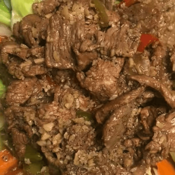 P9. *Pad Kra Tuim (Spicy Garlic).