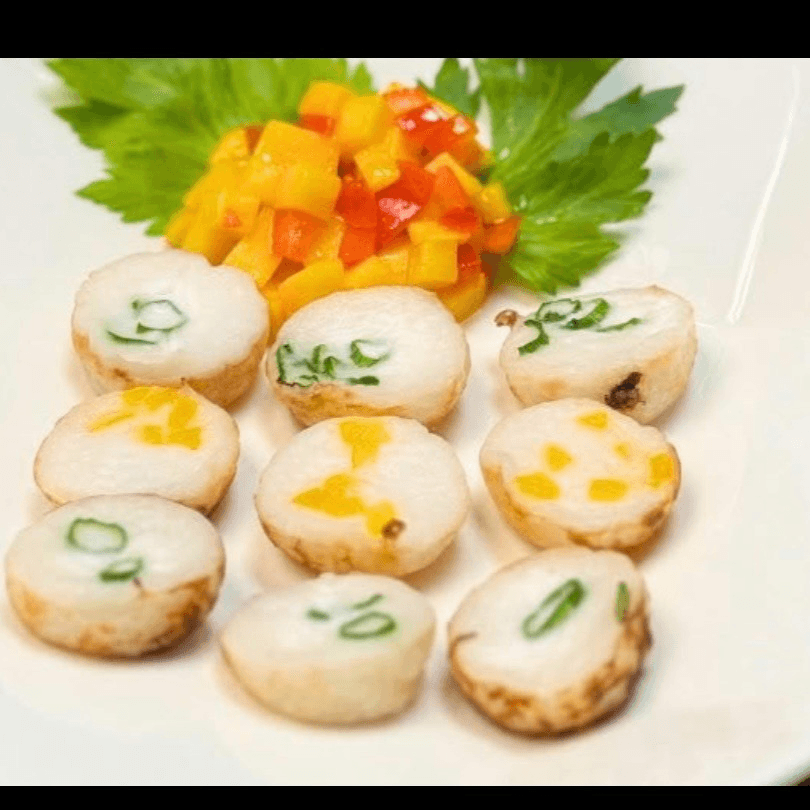 Khanom Krok (Coconut-Rice Pancakes).