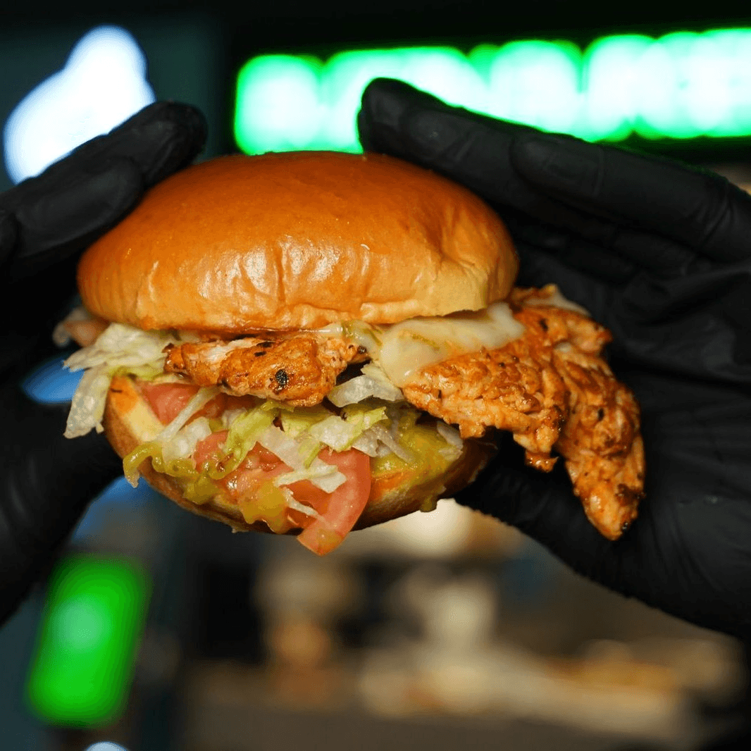 Verde Pollo Sandwich + Fries.