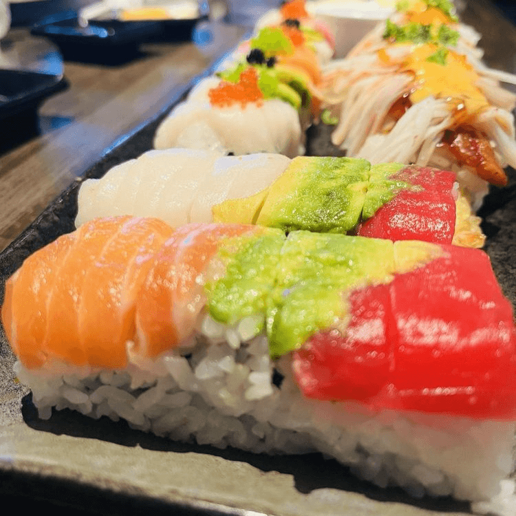 6. Viva Las Vegas Roll.