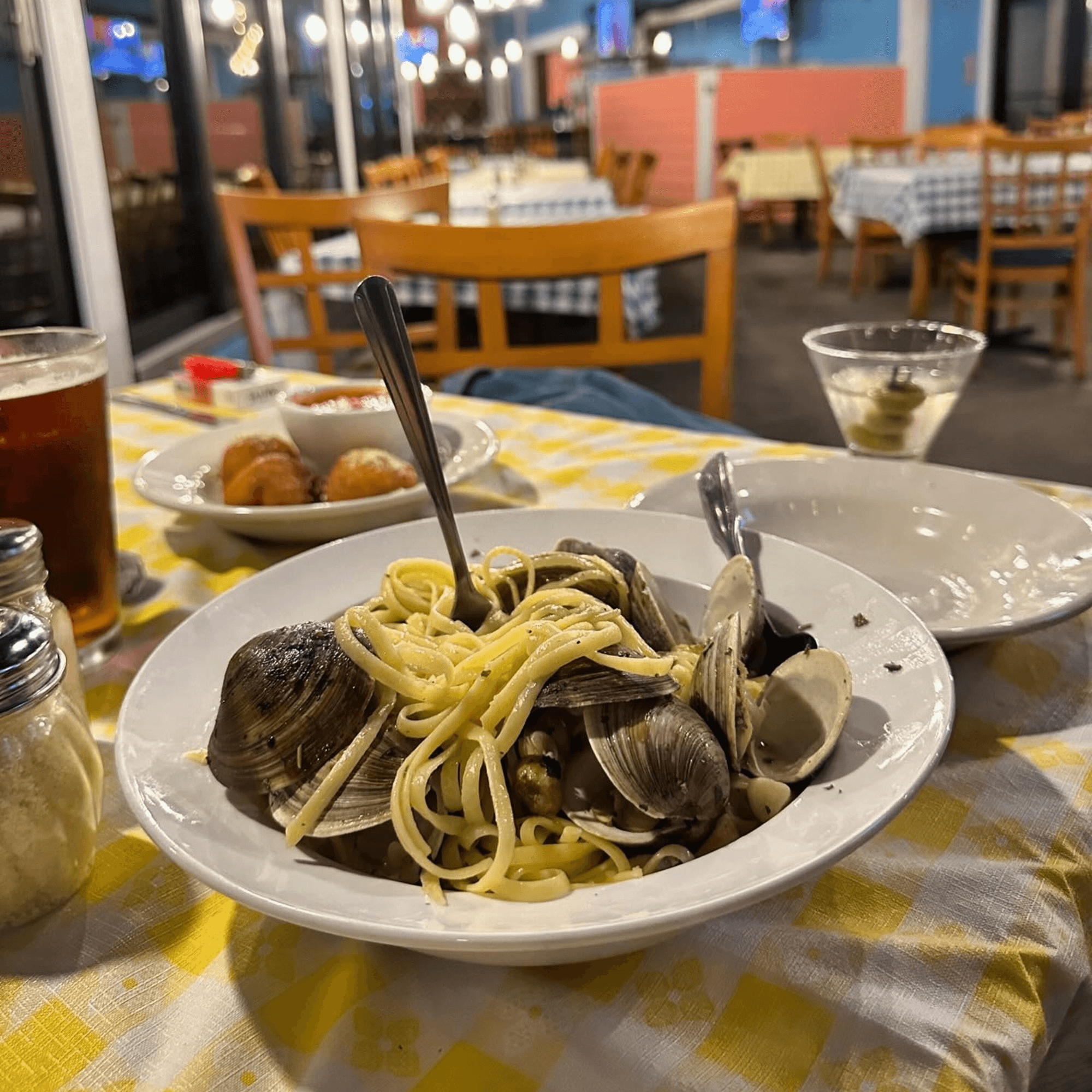 Mangia Clam Bar gallery image #2