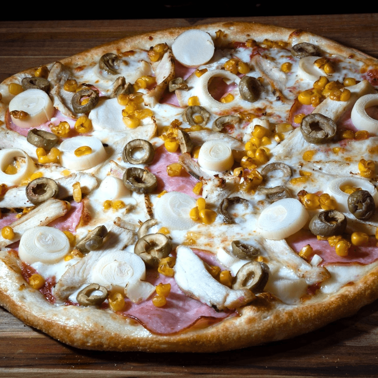 Brazilian Chicken Pizza (Medium).