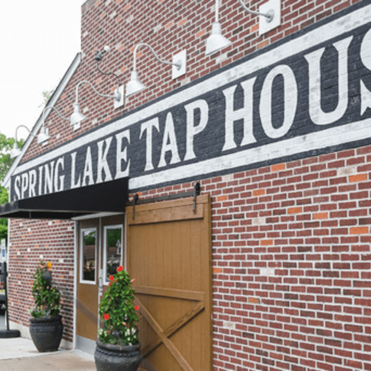 Welcome to Spring Lake Tap House !