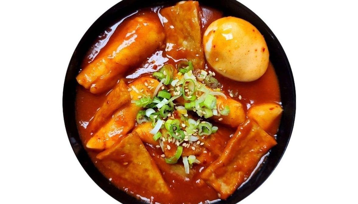 Tteokbokki (Spicy Rice Cake).