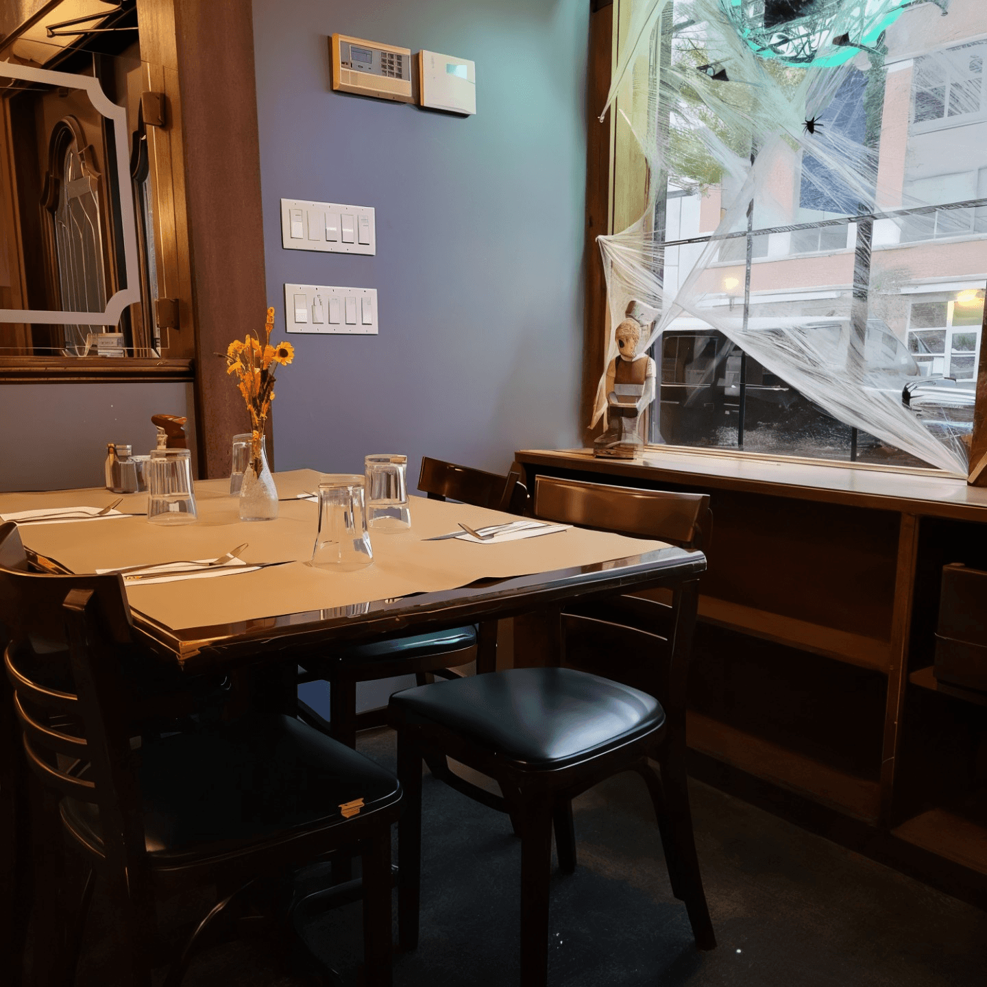 Make a Reservation & Skip the Wait 