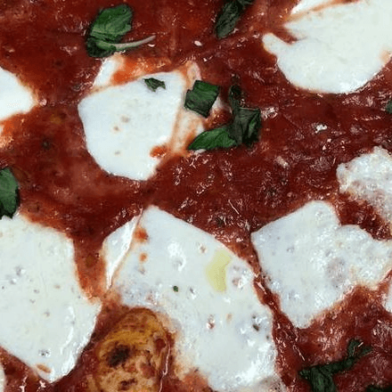 16" Margherita Pizza.