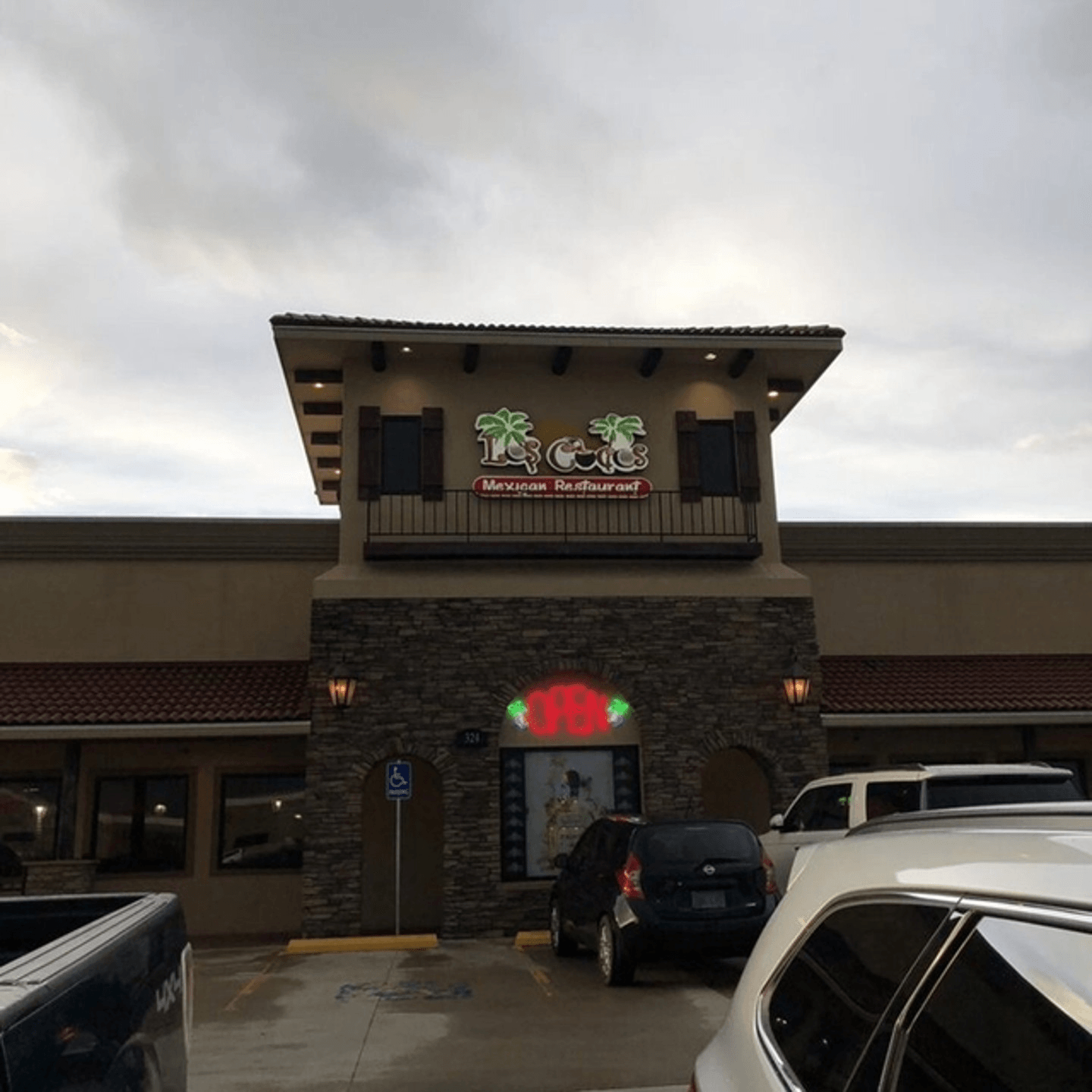 Welcome to Los Cocos Mexican Restaurant🌮