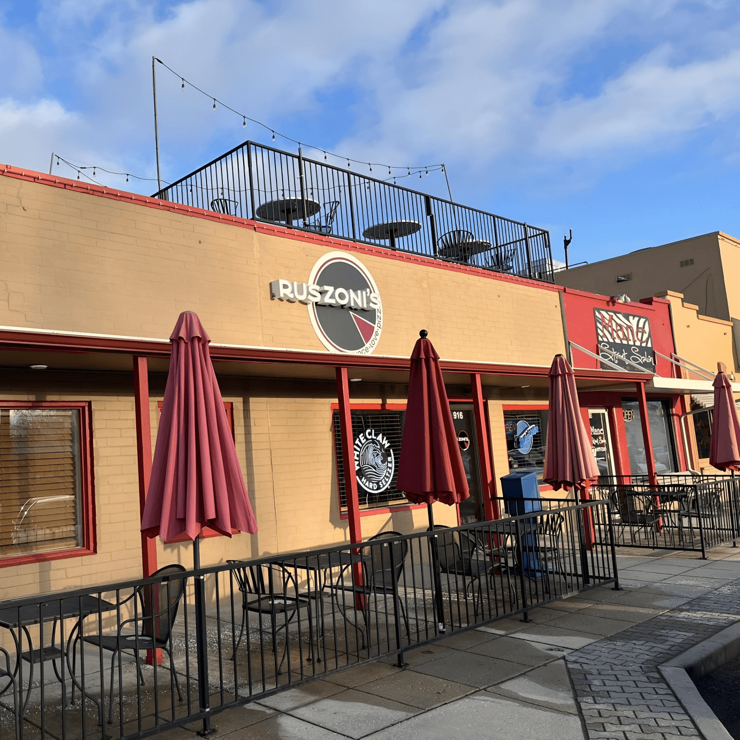 Welcome to Ruszoni's Pizza Meridian