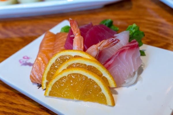 Sashimi Appetizer •.