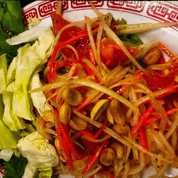 Y2. *Som Tum (Papaya Salad).