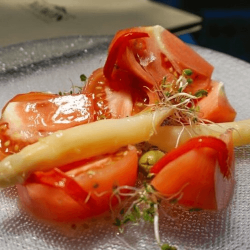 Ensalada Con Tomates Y Esparragos