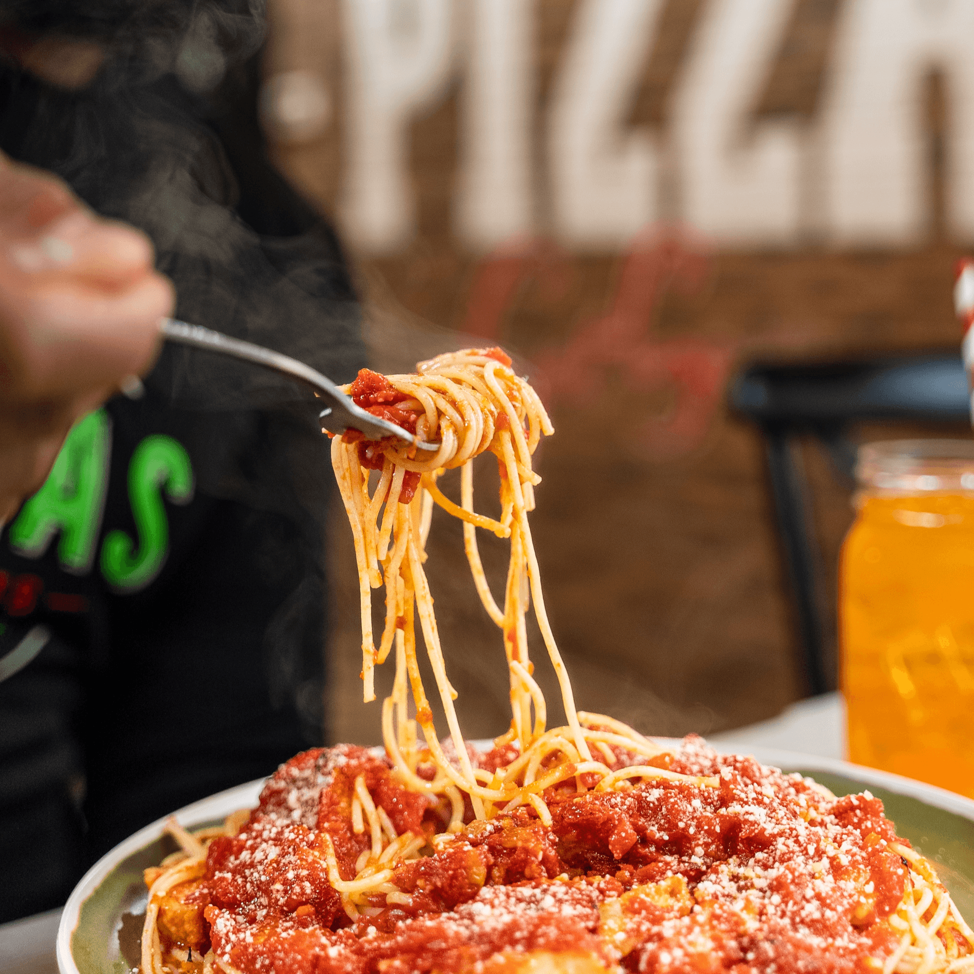 Singas Famous Pizza gallery image #6