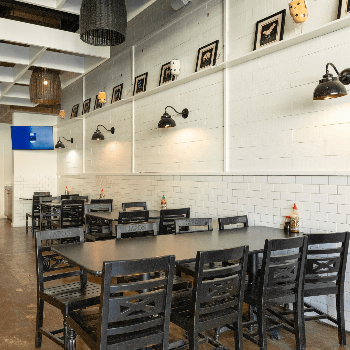 Relaxed Space, Friendly People