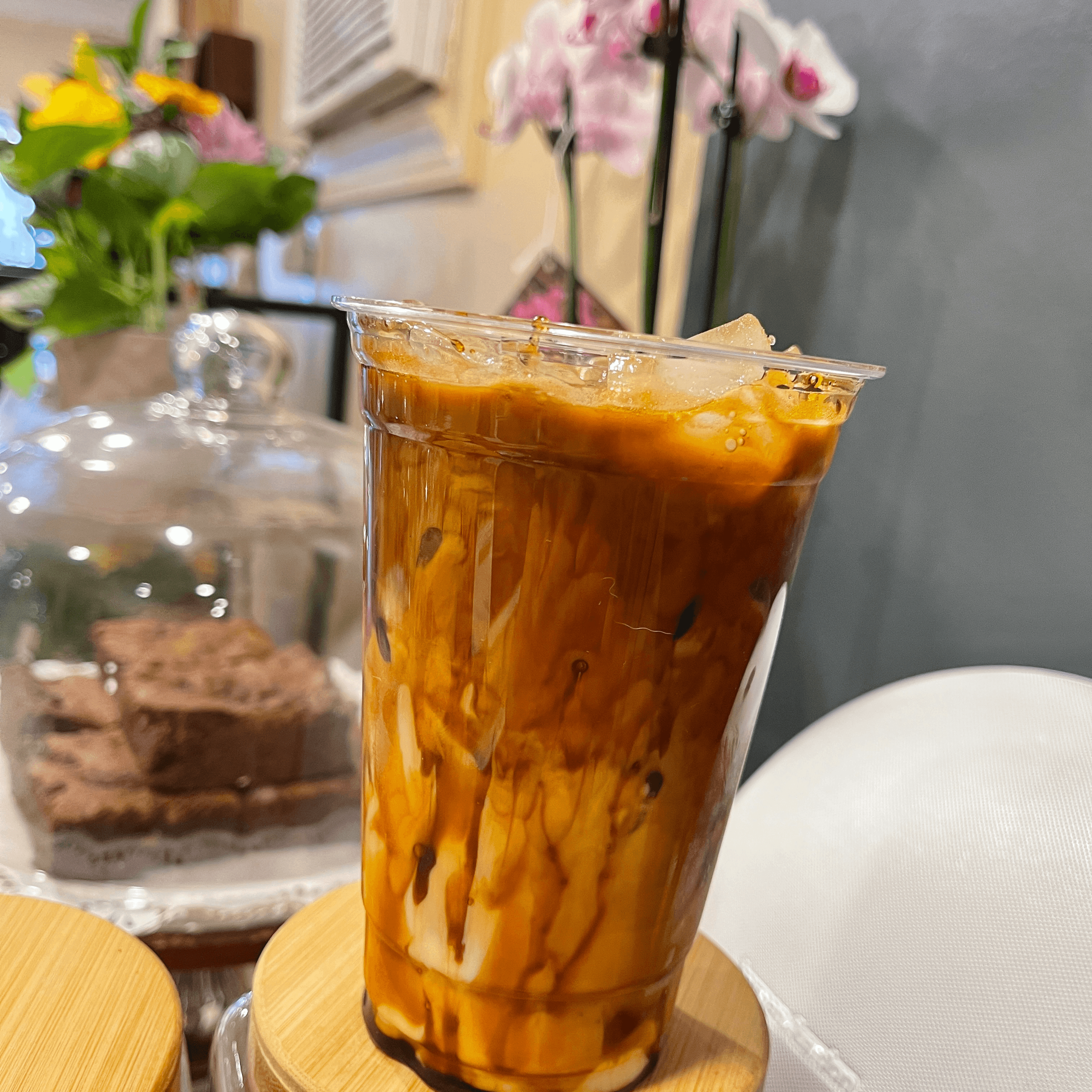 Black tie Iced 20oz.