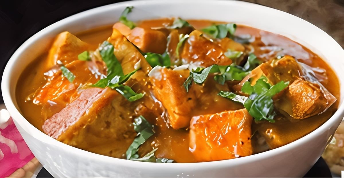 Vegetable Vindaloo [V, GF].