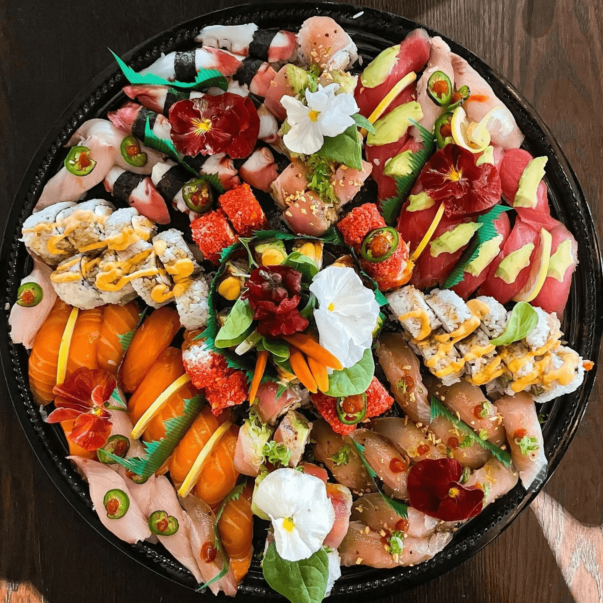 SushiMe Roll'n gallery image #1