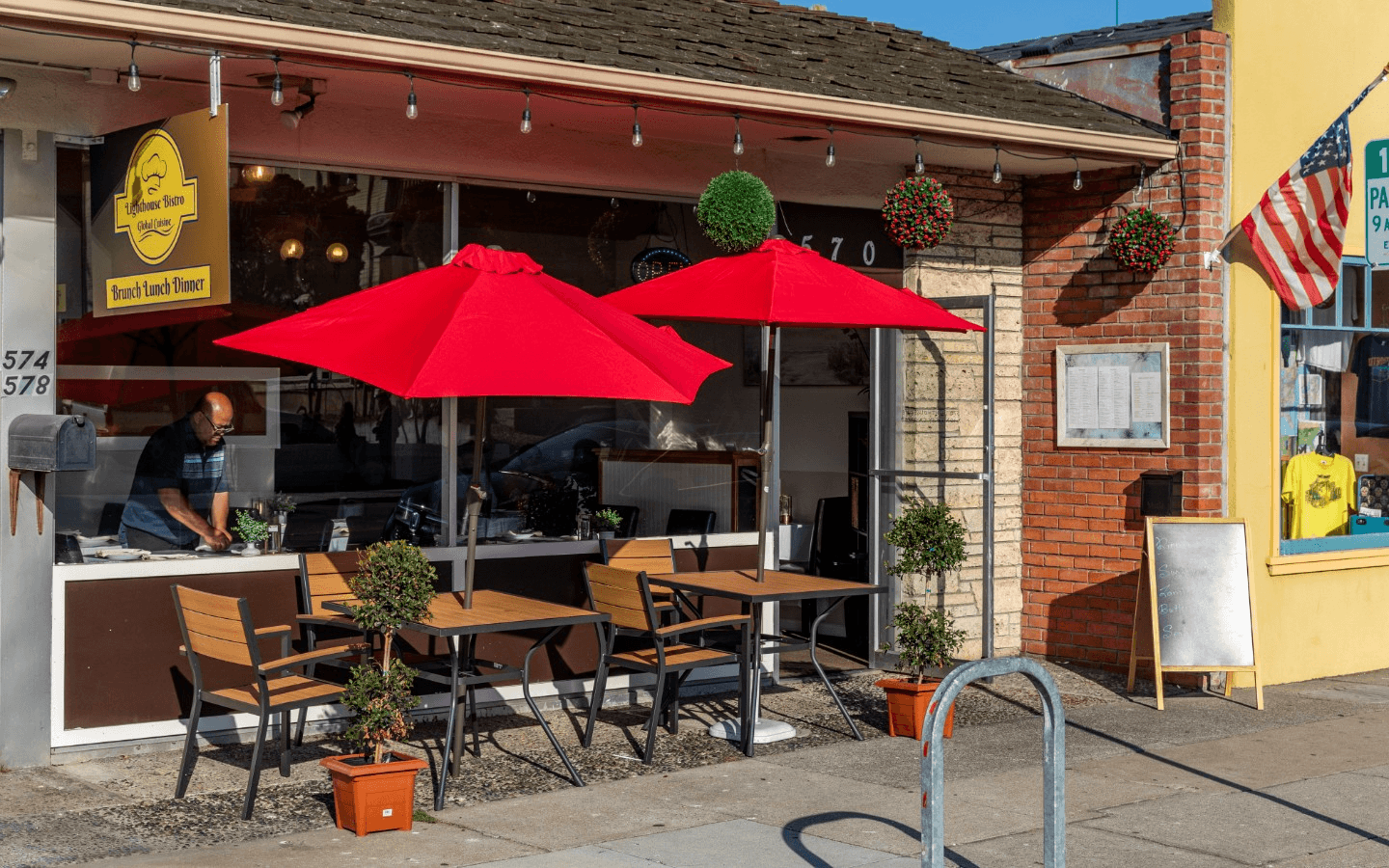 Welcome to Lighthouse Bistro