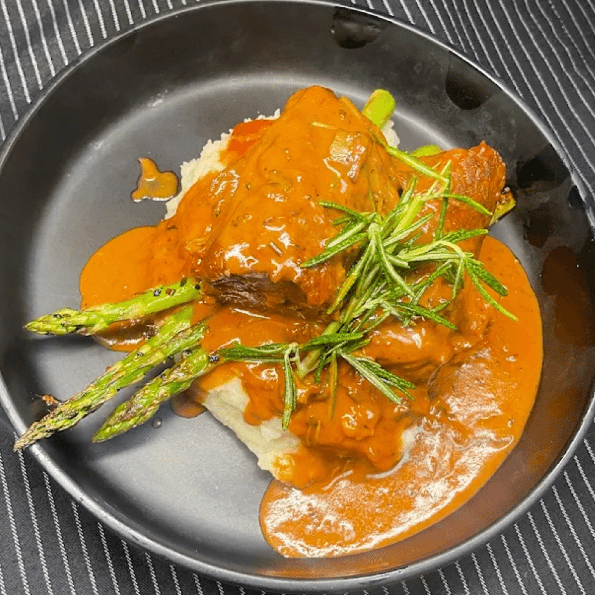 Orange Social gallery image #4