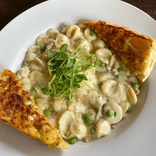 Sauce Bianca Button Pasta.